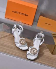 Picture of Louis Vuitton Shoes _SKULVsz35-426cmmnf051513646